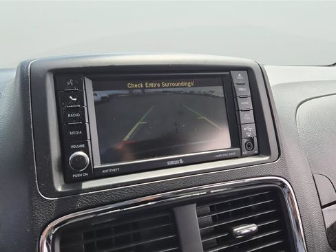 Used 2017 Dodge Grand Caravan SE w/ Power Window Group image 19