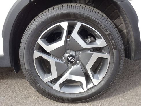 Used 2023 Hyundai Palisade SEL FWD image 6