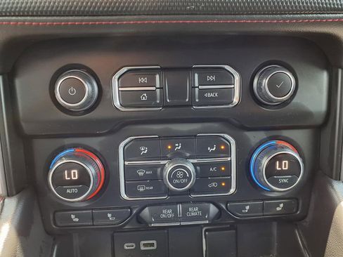 Used 2022 Chevrolet Tahoe RST w/ Sport Performance Package RWD image 12