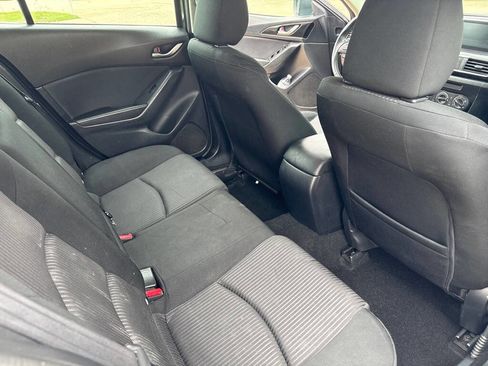 Used 2015 MAZDA MAZDA3 i Touring image 12