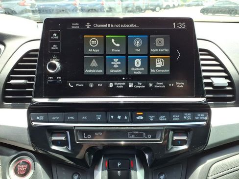 Used 2025 Honda Odyssey Sport-L image 12
