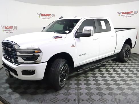 Used 2026 RAM 2500 Laramie AWD/4WD image 10