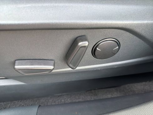 Used 2022 Ford Mustang Mach-E Premium image 18