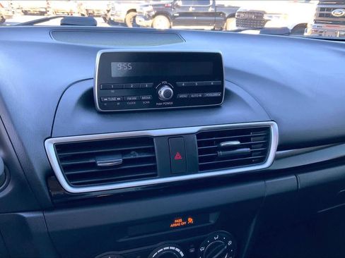 Used 2014 MAZDA MAZDA3 i Touring image 21