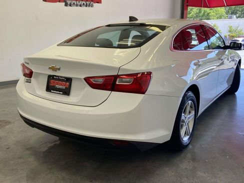 Used 2022 Chevrolet Malibu LS FWD image 3