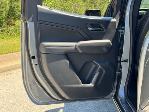 New 2025 GMC Canyon Elevation w/ Convenience Package image 22