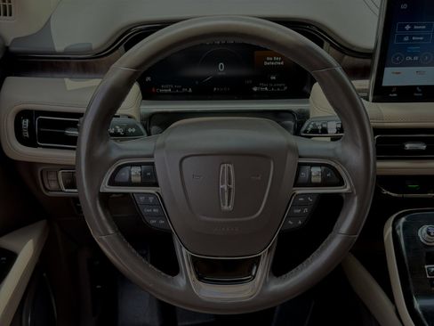 Used 2021 Lincoln Nautilus Reserve AWD/4WD image 14