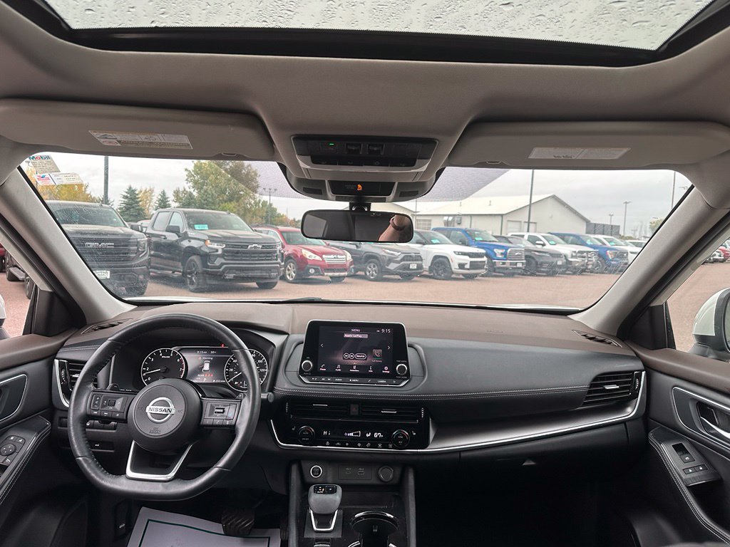 Used 2021 Nissan Rogue SV w/ Premium Package AWD/4WD image 26