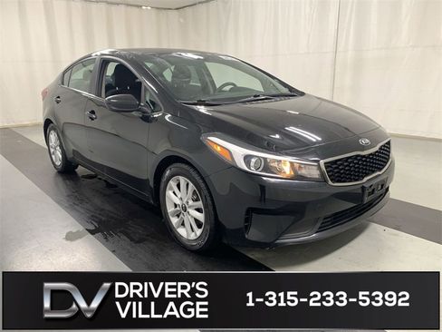 Used 2017 Kia Forte LX w/ LX Popular Package image 1
