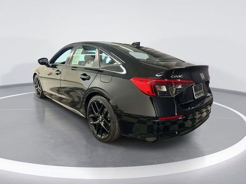 Used 2024 Honda Civic Sport image 2