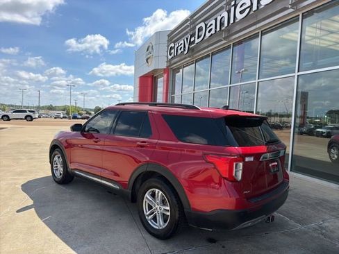 Used 2023 Ford Explorer XLT w/ Equipment Group 202A image 2