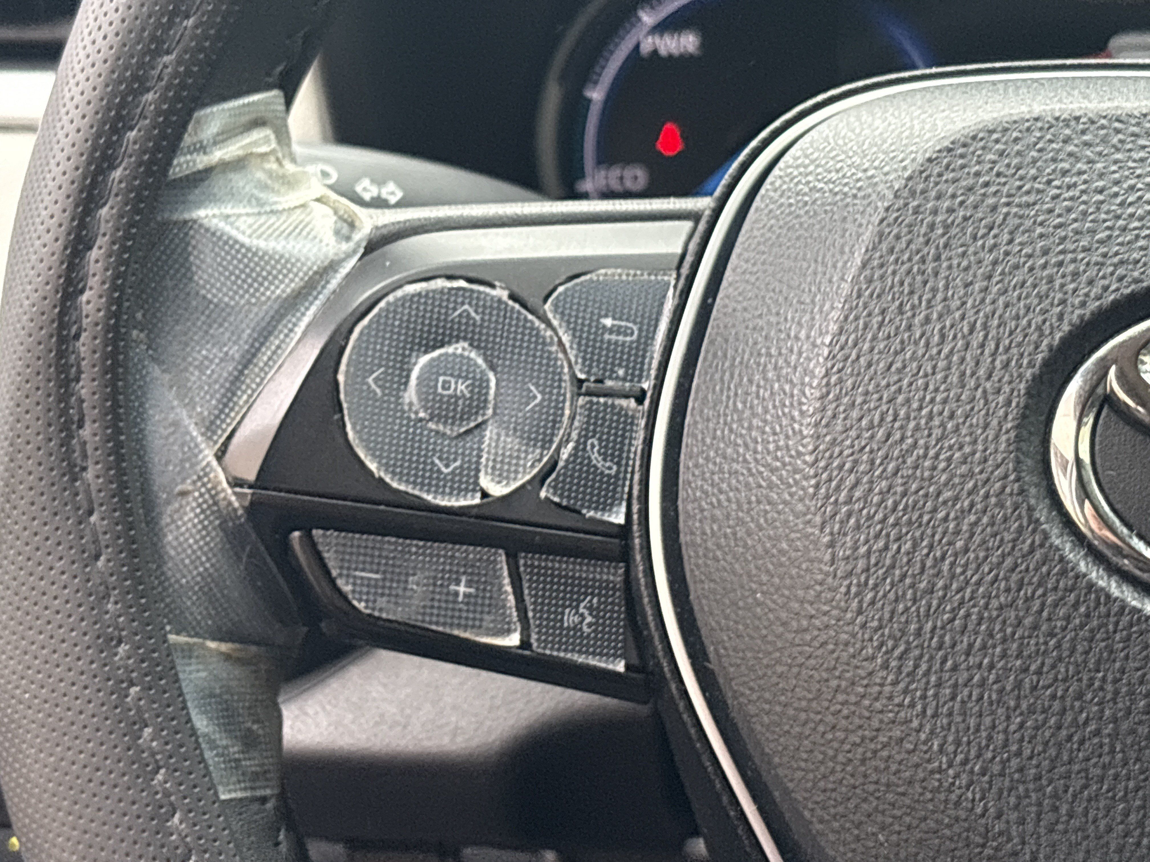 Used 2025 Toyota RAV4 XLE w/ Convenience Package AWD/4WD image 19