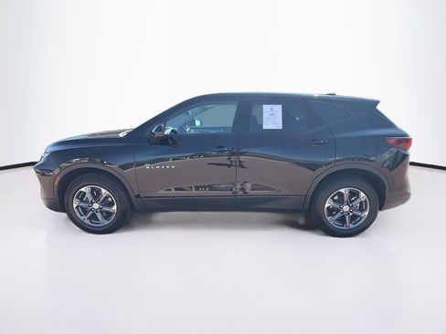 Used 2025 Chevrolet Blazer LT AWD/4WD image 4