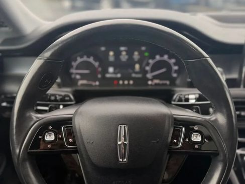 Used 2022 Lincoln Corsair AWD w/ Premium Package image 13