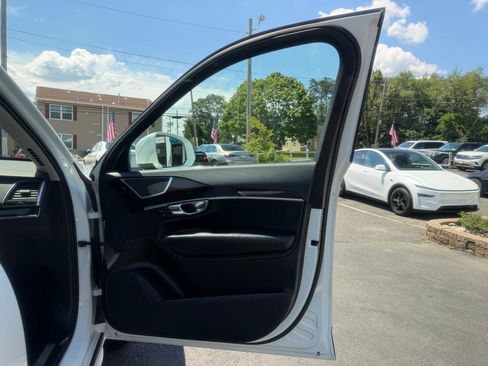 Used 2018 Volvo XC90 T5 Momentum w/ Convenience Package AWD/4WD image 21