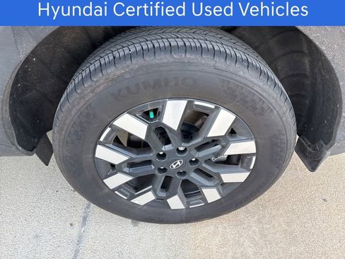 Certified 2025 Hyundai Santa Cruz SE image 6