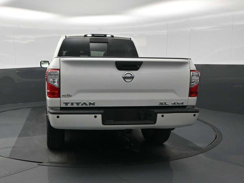 Used 2019 Nissan Titan SL image 8