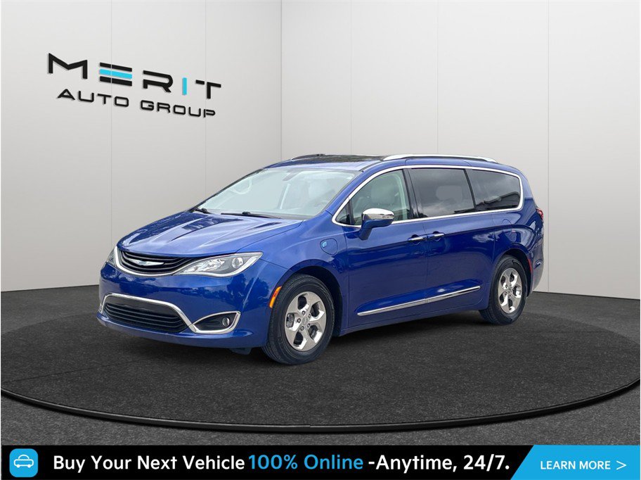 Used 2018 Chrysler Pacifica Limited FWD image 4