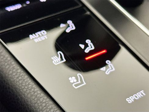 Used 2023 Porsche Macan GTS image 20