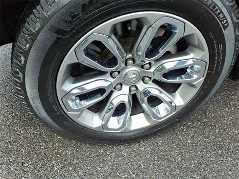 Used 2022 RAM 1500 Laramie w/ Sport Appearance Package image 10