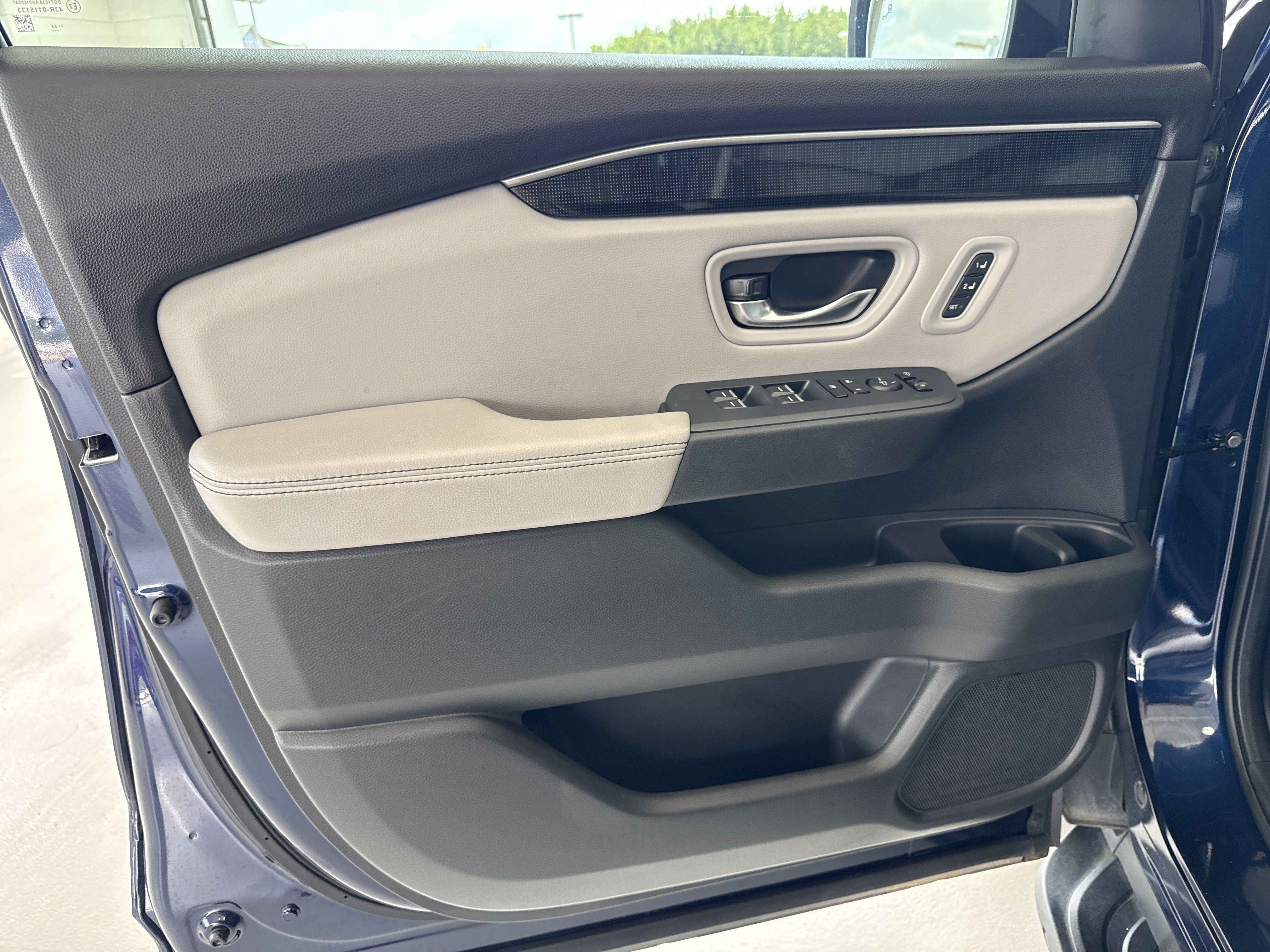Used 2023 Honda Pilot Elite image 17