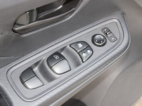 Used 2024 Nissan Versa S w/ Trunk Package image 18