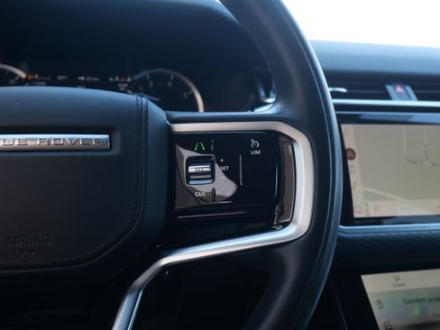 Used 2022 Land Rover Range Rover Velar R-Dynamic S image 23