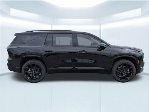 New 2026 Chevrolet Traverse RS w/ LPO, Floor Liner Package image 7