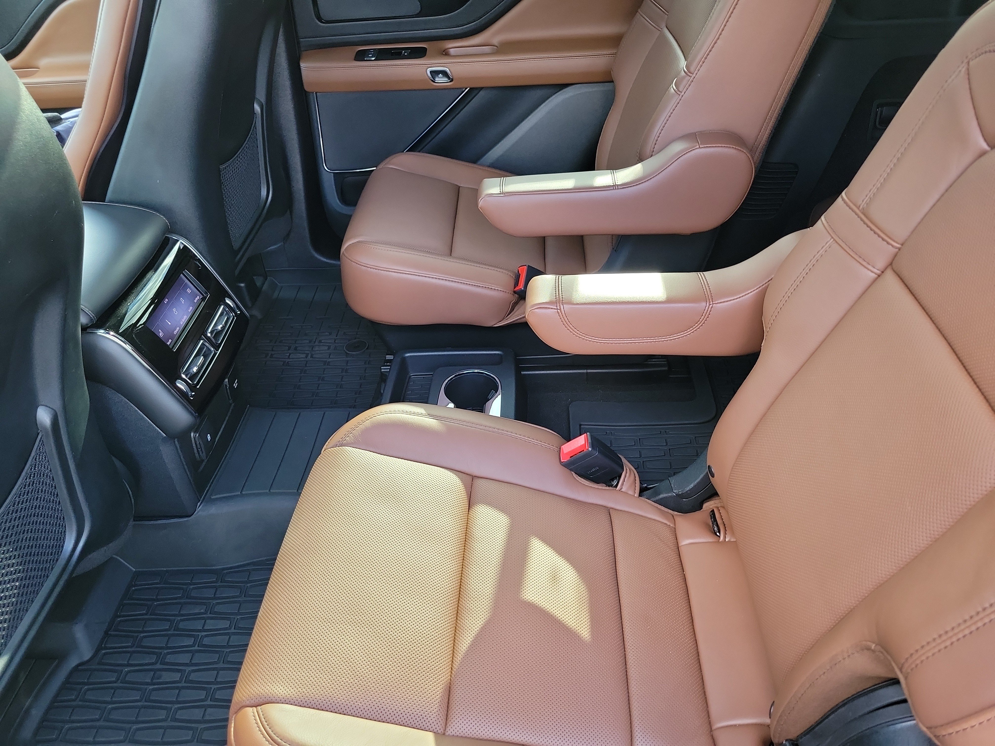 Certified 2023 Lincoln Aviator Reserve w/ Elements Package Plus RWD image 9