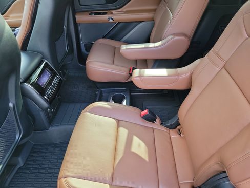 Certified 2023 Lincoln Aviator Reserve w/ Elements Package Plus RWD image 9