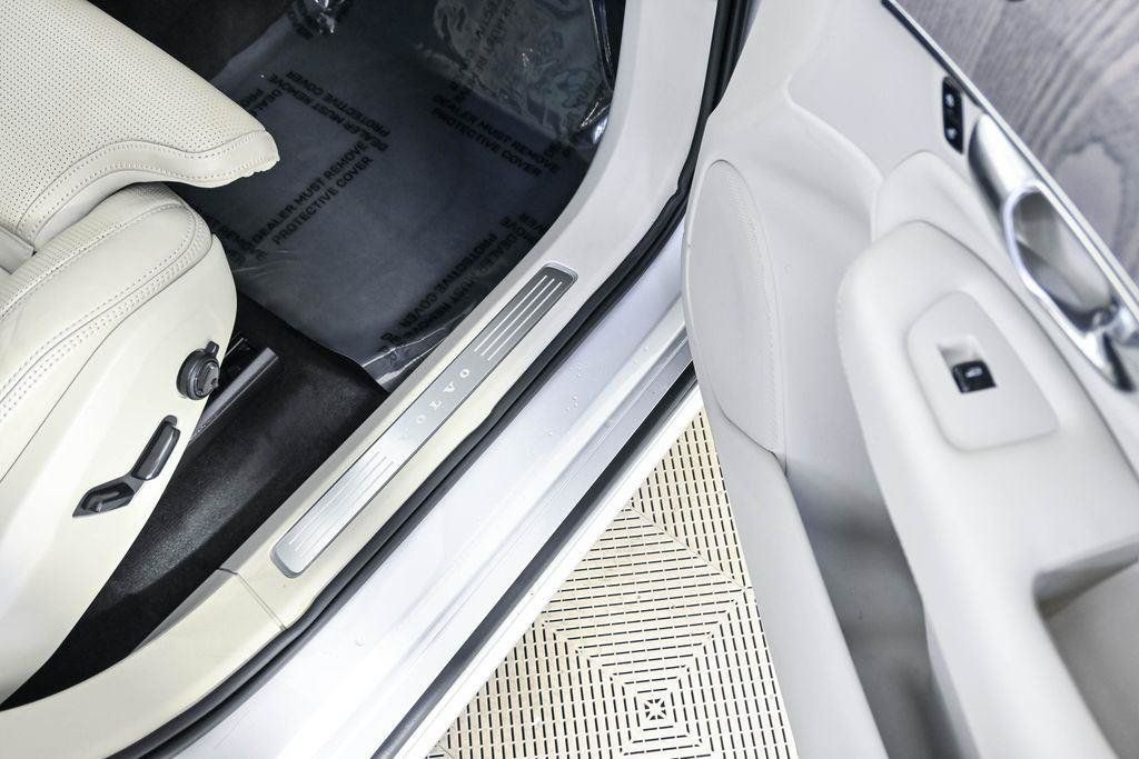 Certified 2022 Volvo XC90 T6 Inscription AWD/4WD image 26