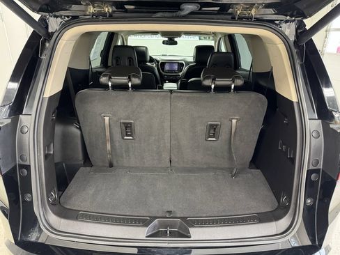 Used 2019 GMC Acadia Denali w/ Technology Package AWD/4WD image 6