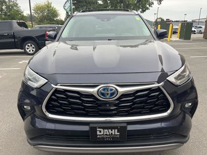 Used 2021 Toyota Highlander Platinum