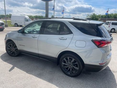 Used 2023 Chevrolet Equinox RS w/ LPO, Cargo Package AWD/4WD image 8