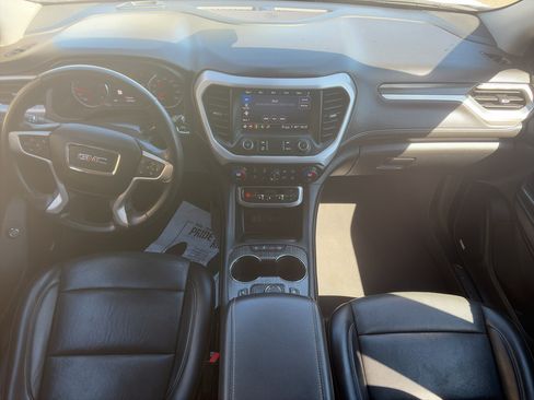 Used 2023 GMC Acadia SLT FWD image 16