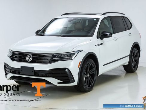 Used 2024 Volkswagen Tiguan SE R-Line image 40