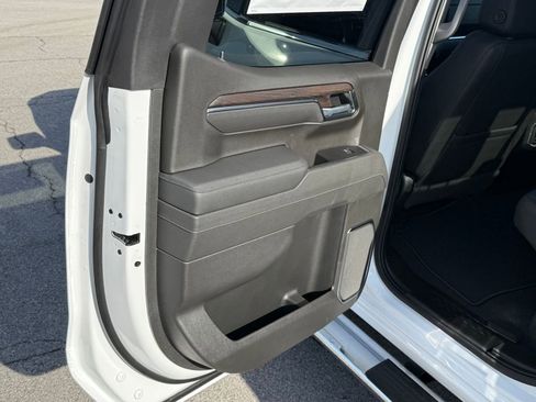 New 2026 GMC Sierra 1500 SLT w/ SLT Premium Package image 23