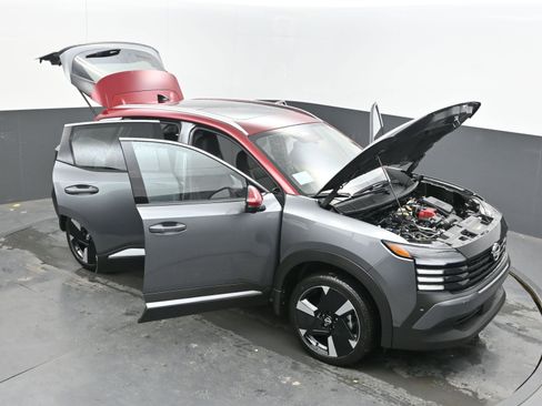 New 2026 Nissan Kicks SR w/ SR Premium Package FWD image 38