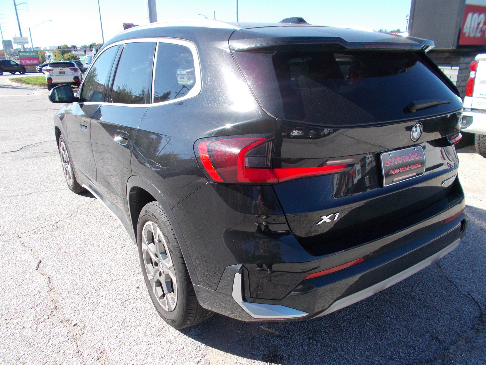 Used 2025 BMW X1 xDrive28i AWD/4WD image 7