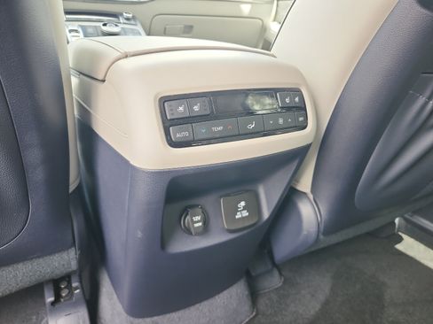 Certified 2022 Hyundai Palisade Calligraphy FWD image 19