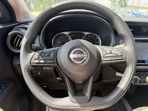 Certified 2025 Nissan Kicks Play S FWD image 18