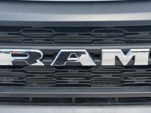 Used 2025 RAM ProMaster 2500 w/ Safety Group FWD image 5