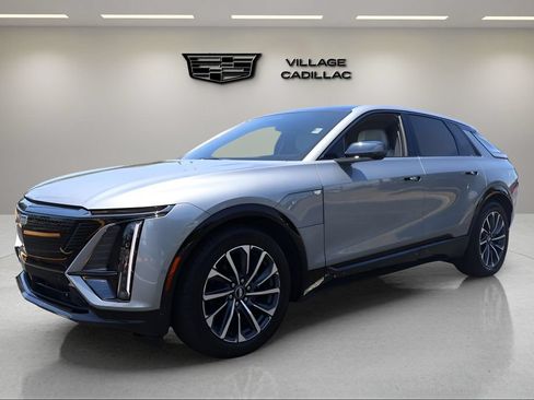 Certified 2024 Cadillac Lyriq Sport RWD image 1