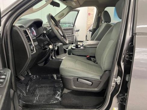 Used 2019 RAM 1500 Express w/ Express Value Package AWD/4WD image 21