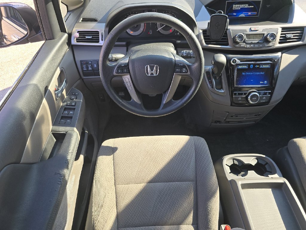Used 2016 Honda Odyssey SE image 18