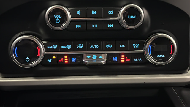 Used 2024 Ford Expedition XLT AWD/4WD image 18
