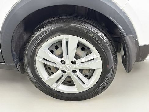 Used 2024 Nissan Kicks S FWD image 31