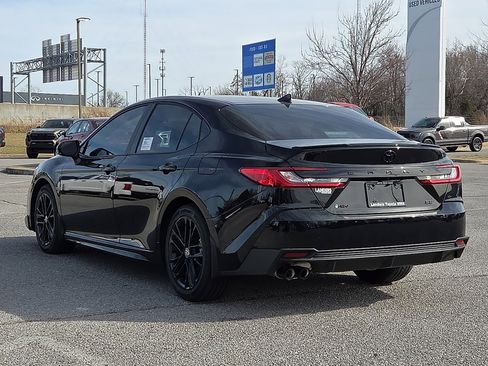 New 2026 Toyota Camry SE image 3