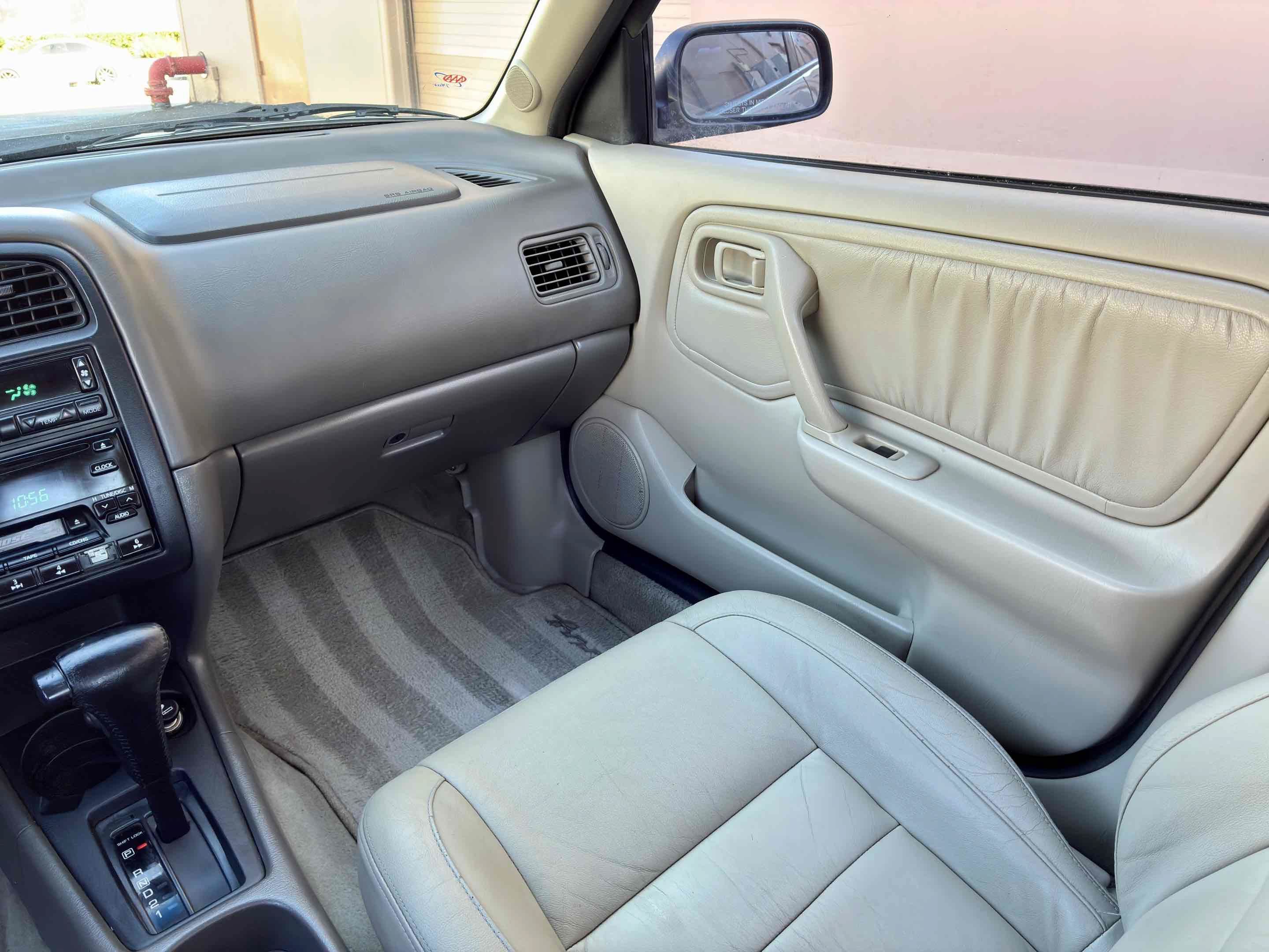 Used 1999 INFINITI G20 FWD image 17