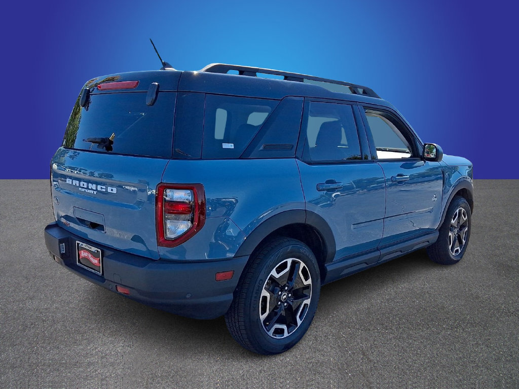 Used 2023 Ford Bronco Sport Outer Banks w/ Tech Package AWD/4WD image 6